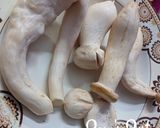 A picture of step 1 of 5 minutes Butter Garlic Milky Mushrooms.