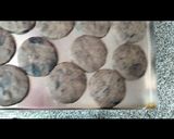 Foto del paso 2 de la receta: Alfajores Oreo caseras bañadas en chocolate