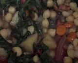 Foto del paso 7 de la receta: Potaje de Garbanzos con Acelgas Rojas