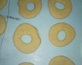 A picture of step 2 of Lemon doughnuts.