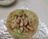 صورة لخطوة 10 من وصفة ساندوتشات شاورما الدجاج اليونانية Gyro 🇬🇷