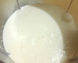A picture of step 1 of Refreshing Creamy Cantaloupe Smoothie😍.