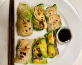 Foto del paso 8 de la receta: 🫔 Rollitos vietnamitas de tofu y aguacate 🥑