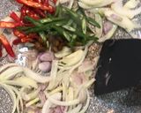 Foto langkah ke 2 dari resep Tumis Cumi Kuah Tauco.
