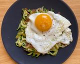 Foto del paso 7 de la receta Spaghetti de calabacín con jamón y huevo a la plancha
