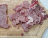 Foto del paso 2 de la receta: Acelgas con papas y chuletas de cerdo en salsa de jitomate