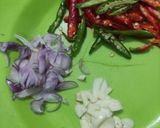 Foto langkah ke 2 dari resep Oseng Bunga Pepaya + Kerang.