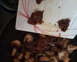 A picture of step 2 of My Garlic Mushrooms and Sundried tomatoes. 😁.