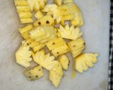 तंदुरी पाईनॅपल टिक्का🍴🍡 (tandoori pineapple tikka recipe in marathi) रेसिपी स्टेप 1 फोटो 