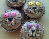 A picture of step 3 of Vickys Halloween Cake Decorating Ideas.