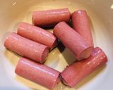A picture of step 2 of Vienna Sausage Breakfast 🍳.