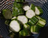 Foto langkah ke 1 dari resep Sayur oyong bumbu simple.