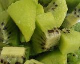 A picture of step 1 of Kiwi cocktail.