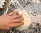 Foto del paso 4 de la receta: Tarta de POLLO, REPOLLO y re contra pollo!! 🥧 (individual)