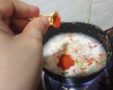 A picture of step 3 of Maggi masala.