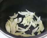 黑胡椒洋蔥炒牛肉的食譜步驟2照片