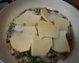 Foto del paso 5 de la receta: Tortilla de arroz con sorpresas 🧀🍳