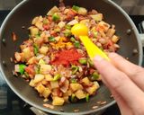 A picture of step 6 of Spicy potato capsicum curry chatpati aloo shimla mirch sabzi.