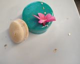 Foto del paso 2 de la receta: Mousse con glaseado espejo y jelly decorado con macarrones