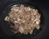 รูปขั้นตอนการทำที่ 3 ของ “ข้าวไก่กระเทียม”