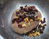 Foto langkah ke 3 dari resep Choco Cranberry Walnut Baguette.
