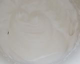Habos meggyes krém tortába, sütibe recept fázis 4 fotója