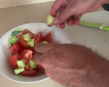 Foto del paso 1 de la receta: Ensalada de aguacate, tomate, pepino y anchoas