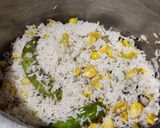 A picture of step 2 of Sweetcorn pulao.