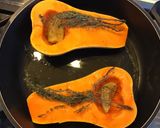 Une image de l'étape 2 de Courge butternut « scream » Halloween farci champignons pesto mozzarella et tomate.