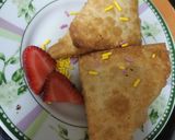 A picture of step 3 of Jam and cheese samosa.