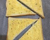 Foto langkah ke 2 dari resep Garlic Bread.