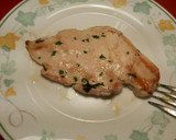 Foto del paso 3 de la receta: Patata asada, rellena de filetes de pollo al ajillo y perejil