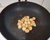 營養美味又簡單的-蜜炒鮭魚山藥的食譜步驟2照片