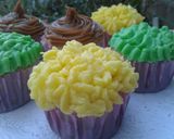 Foto del paso 4 de la receta: Muffins de vainilla decorados / Cupcakes