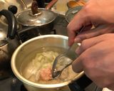Foto langkah ke 2 dari resep Sup Bakso Ayam Handmade.