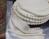 A picture of step 12 of Nikah Themed Cake.