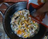 Foto langkah ke 4 dari resep MaMi (Macaroni Mie) Jamur Sawit.