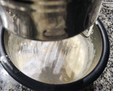 Foto del paso 2 de la receta: Mini bizcochuelo de vainilla 12 cm de diámetro