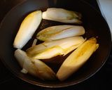 Une image de l'étape 2 de Endives gratinées au Jambon de Serrano.