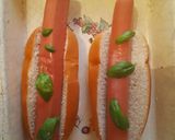Foto del paso 1 de la receta: Panchos con albahaca y muzarella al horno