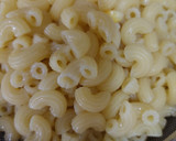 चीजी वाइट साॅस मैकरॉनी (Cheesy white sauce macaroni recipe in hindi) रेसिपी चरण 2 फोटो