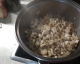 Gombaleves, de aszalt szilvával recept fázis 4 fotója