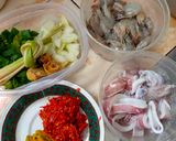 Foto langkah ke 5 dari resep Seafood saos padang 🦐🦞🦑🦪🌽🧅🍤.
