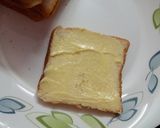 A picture of step 5 of Cheesy Egg sandwich.