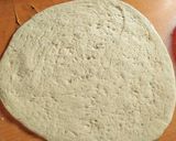 Foto del paso 5 de la receta: Pizza de pimientos con salsa napolitana