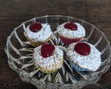 A picture of step 5 of Runeberg cake.