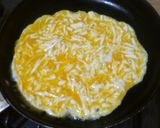 Foto del paso 2 de la receta: Huevos revuelto con queso