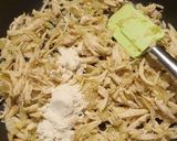 A picture of step 4 of Chicken mini pie.