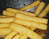 Foto langkah ke 4 dari resep Stik Kentang Keju.