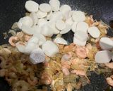 Foto langkah ke 4 dari resep Kwetiau Seafood Siram ala Solaria.